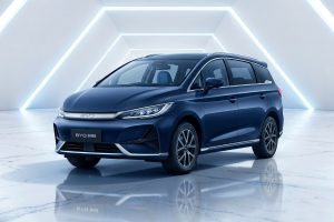BYD M6